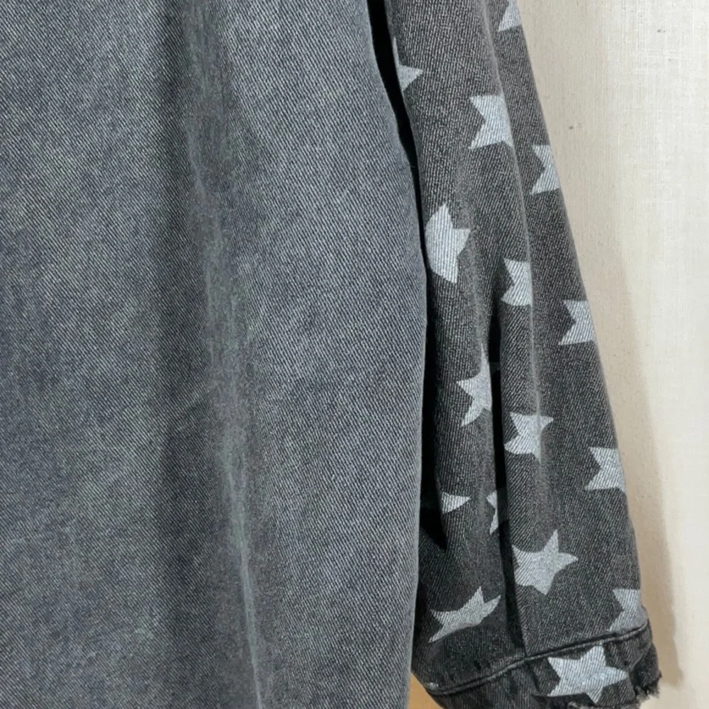 POL Oversized Gray Stone Washed Denim, white star distressed frayed hem Shacket